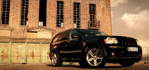 JEEP - Grand Cherokee SRT8